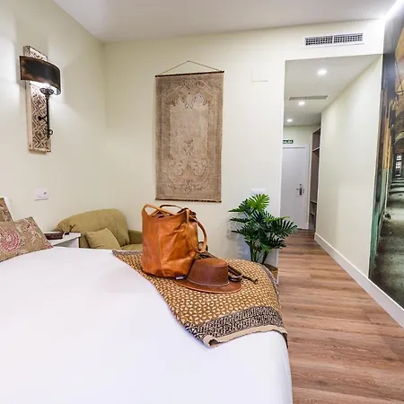 Center Acebedos بيت ضيافة 4*