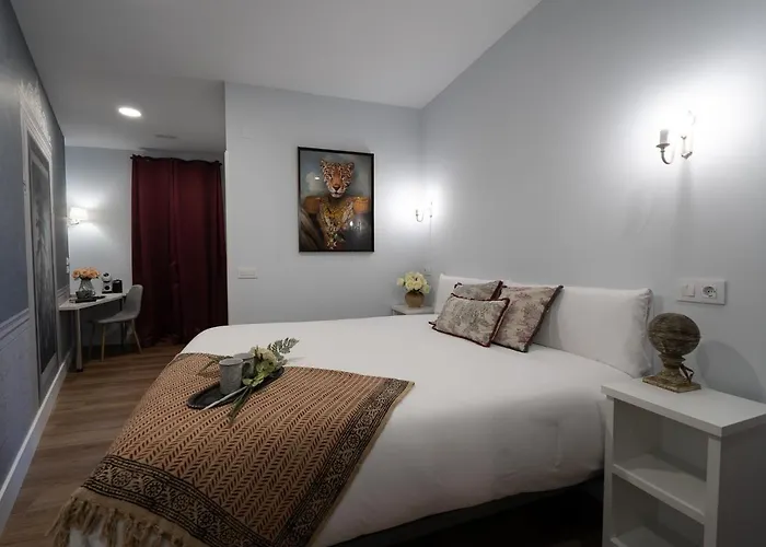 Center Acebedos בית הארחה 4*