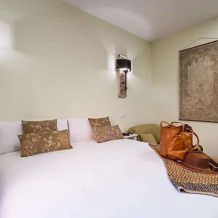 Center Acebedos Guest house